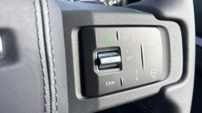Land Rover Defender 5.0 P525 V8 90 Edition 3dr Auto Petrol Estate - Image 24